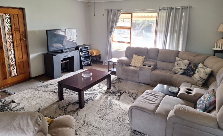 3 Bedroom Property for Sale in Wavecrest Eastern Cape